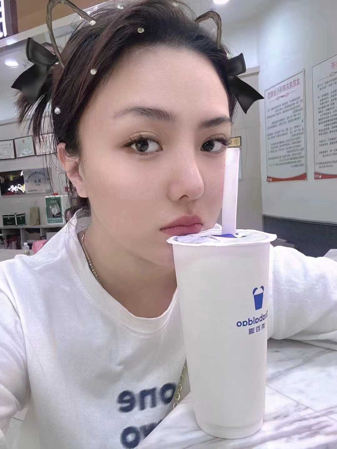 身材不错，床上叫的很销魂