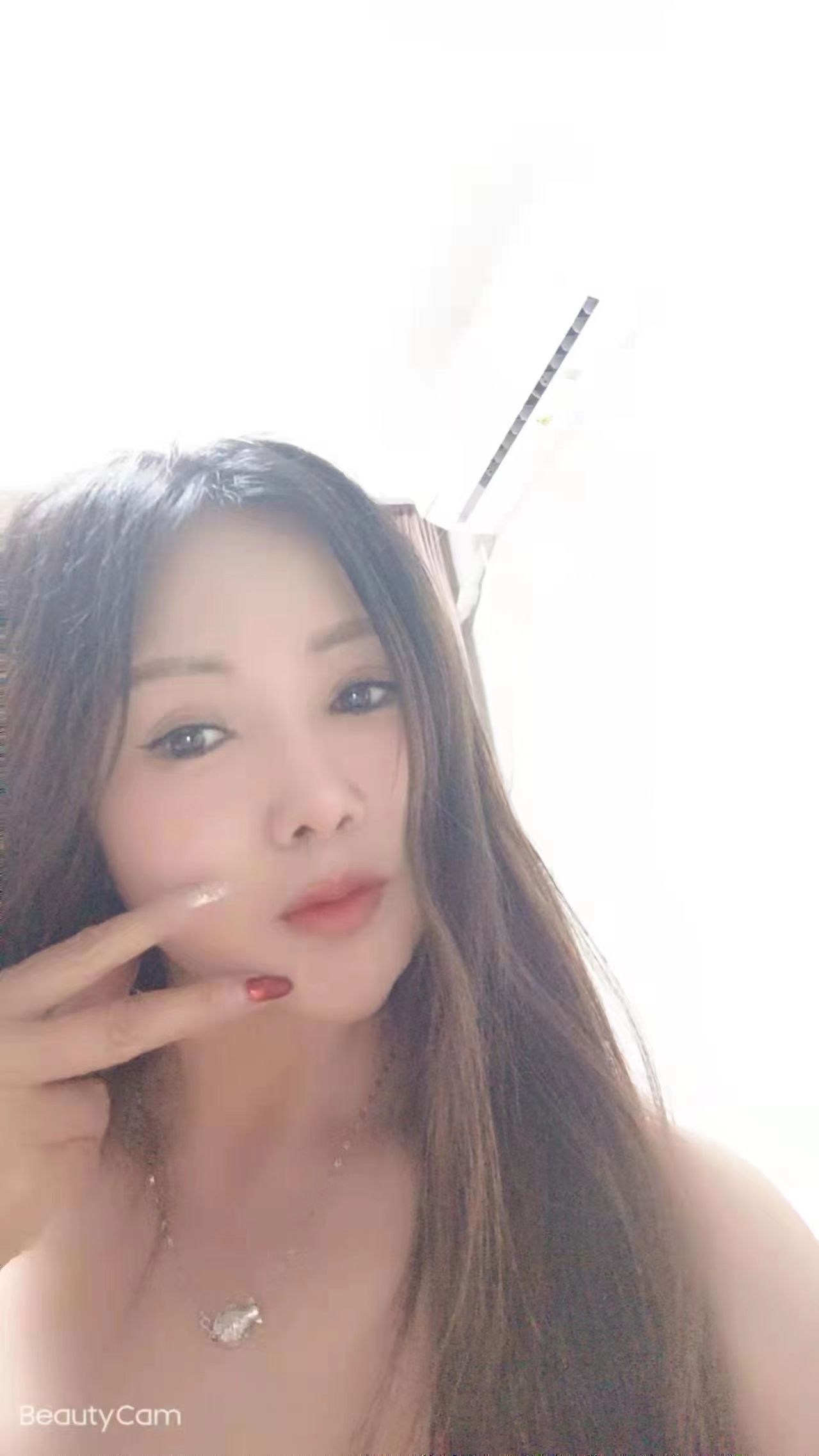 小巧玲珑类型，服务很多