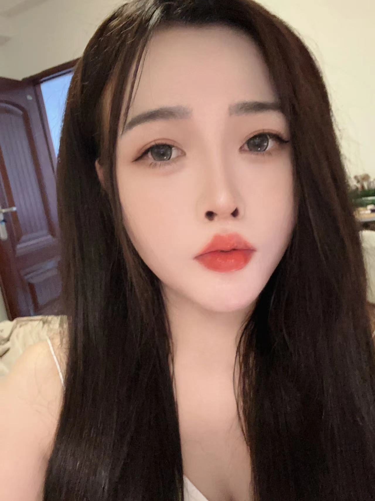 紧致粉嫩的漂亮小妹