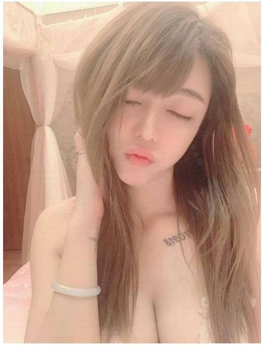 性感尤物胸大炮架子