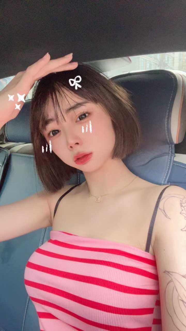 兼职的长腿漂亮小可爱