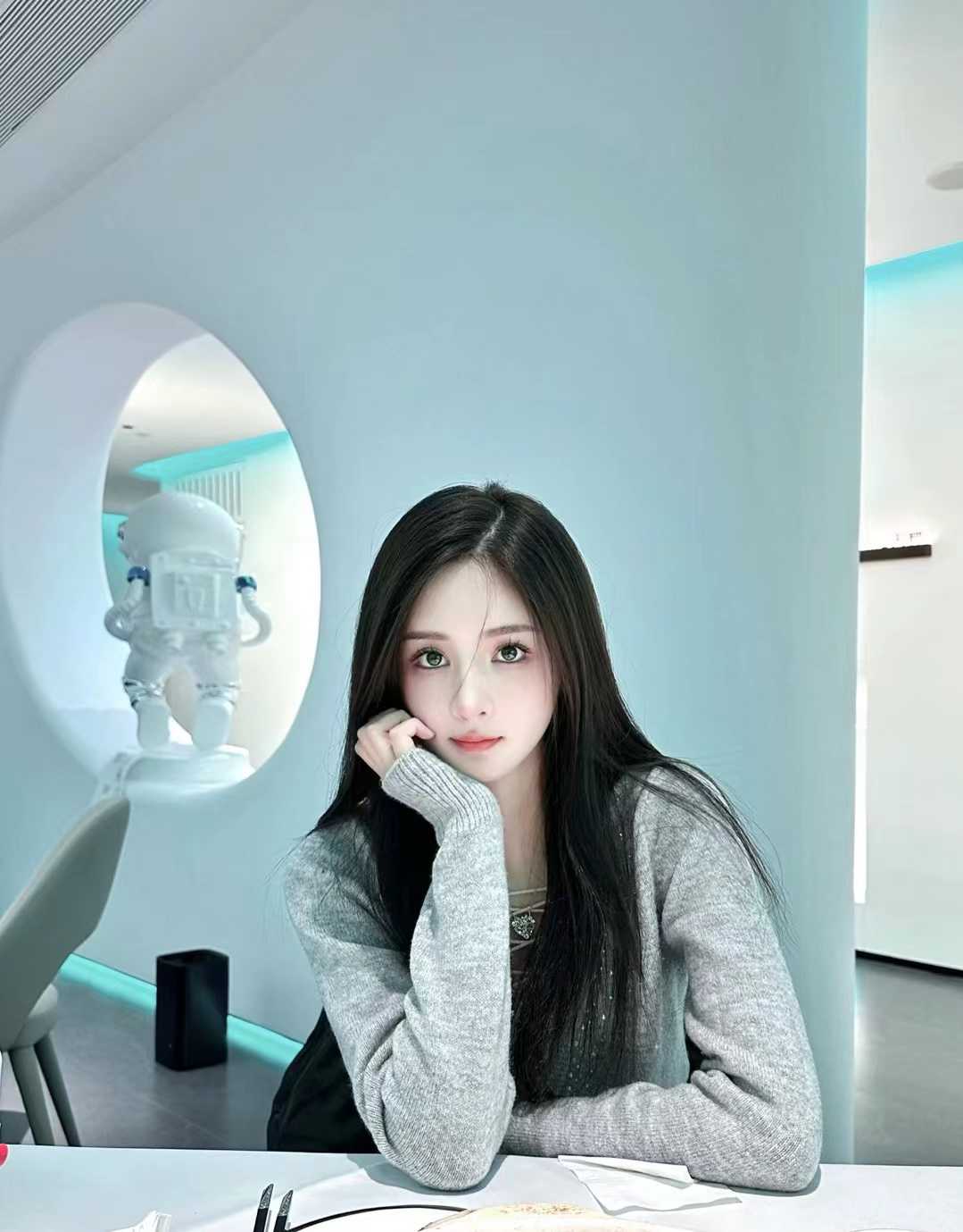 绝对本人的美女小姐姐