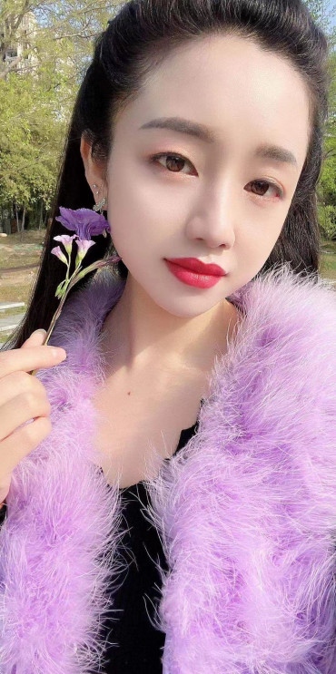 见面就叫老公的Sao妹子，很耐艹