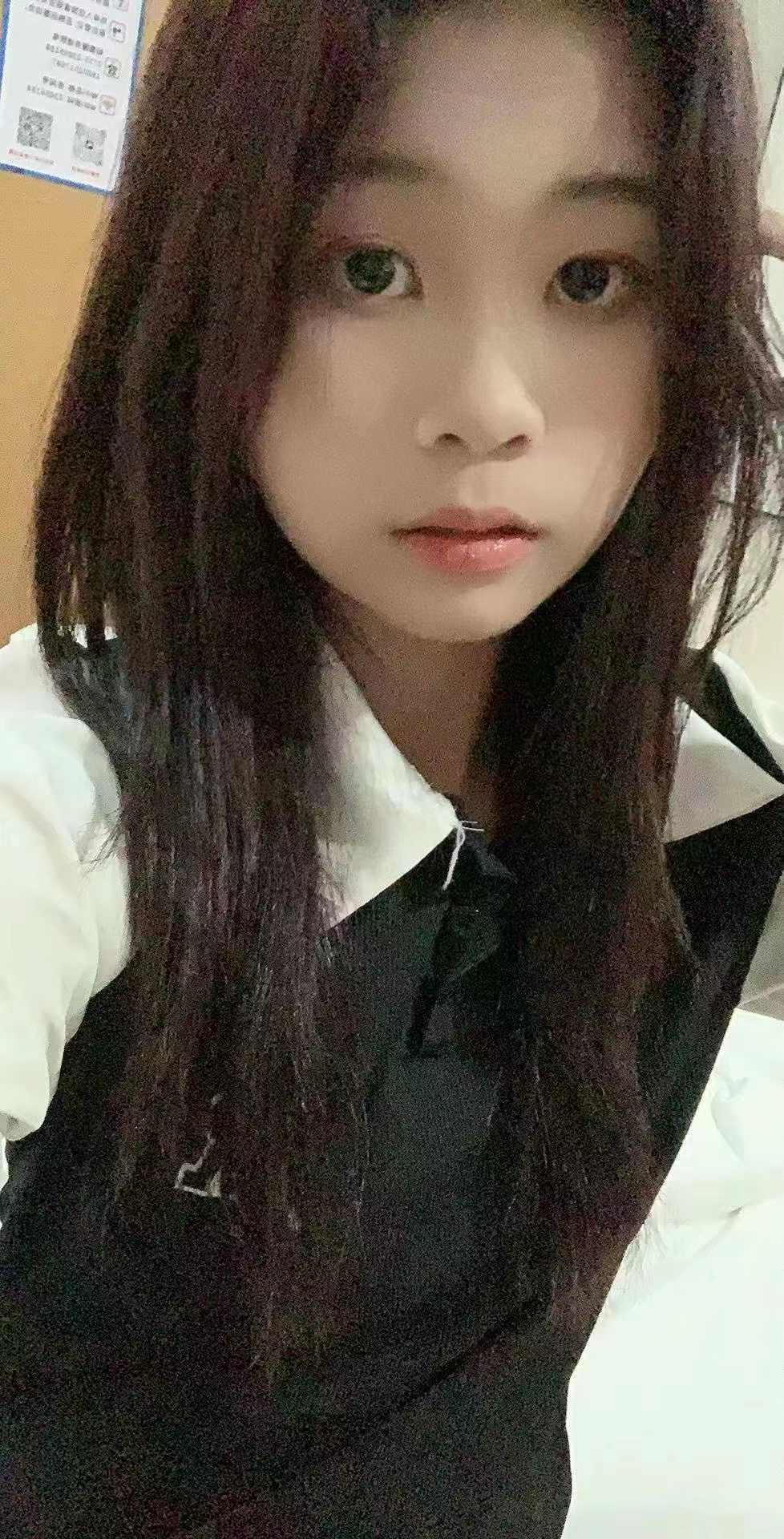 让人流连忘返的小妹妹馨儿