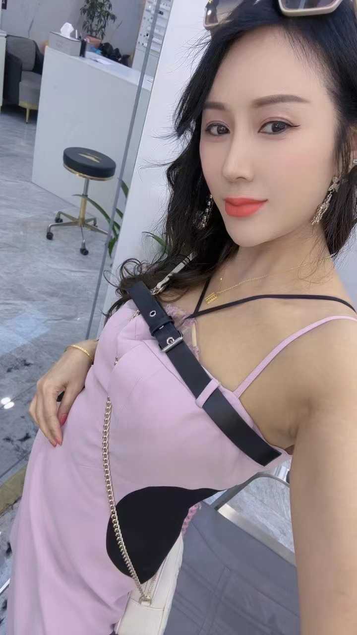 性感尤物的御姐一枚