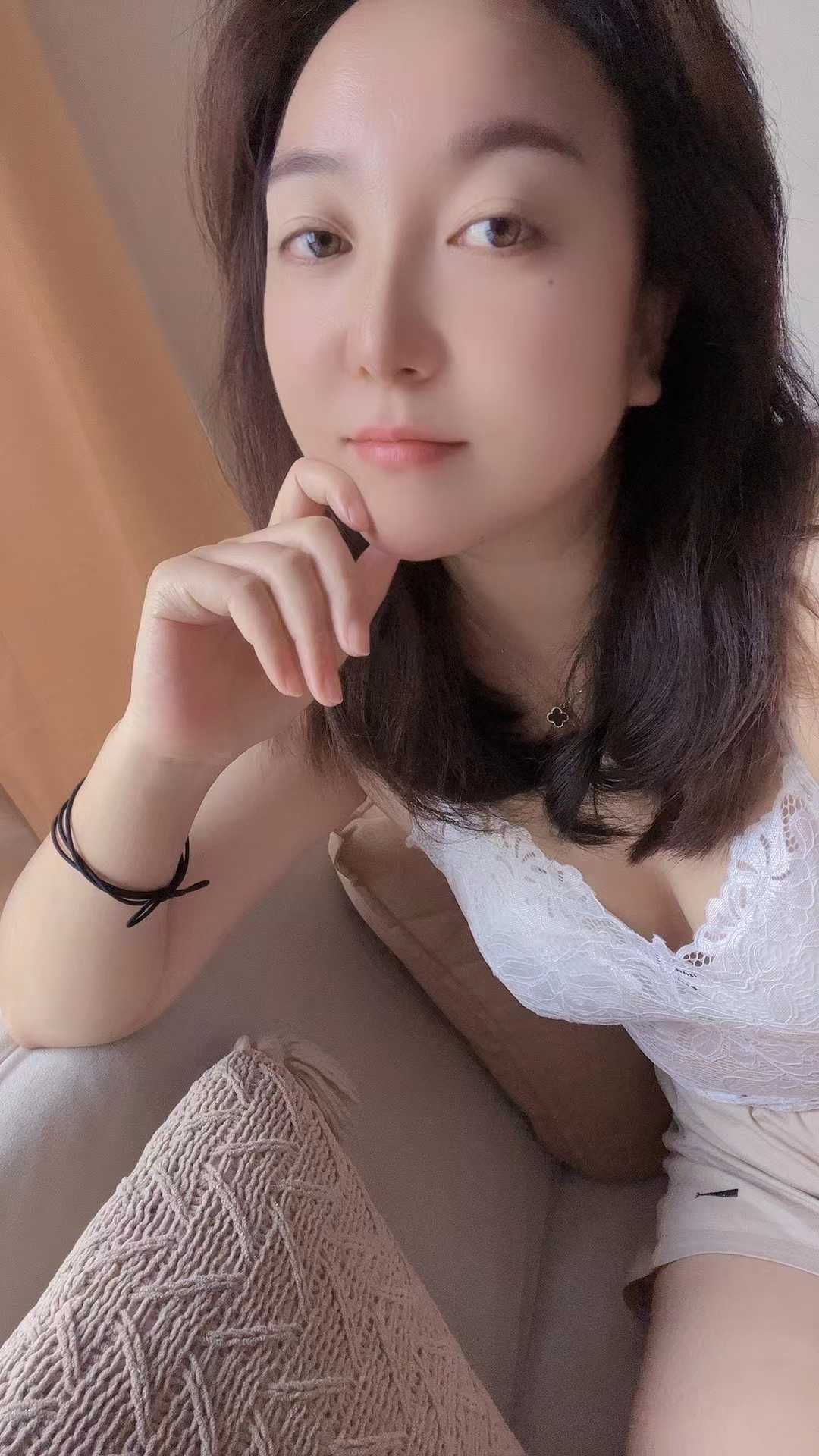 轻熟女给你带来的不一样的感觉