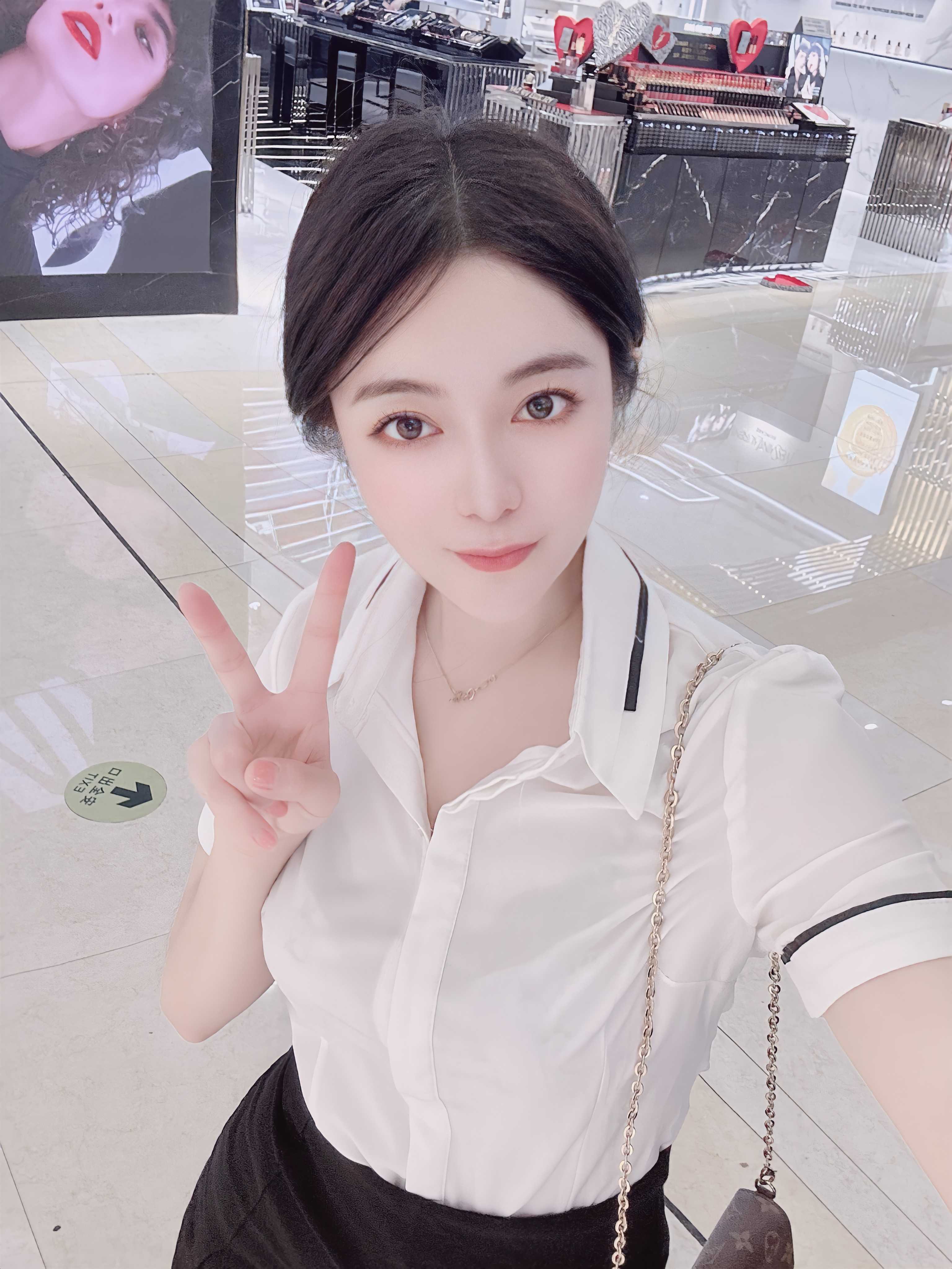 漂亮温柔妹妹兼职上门