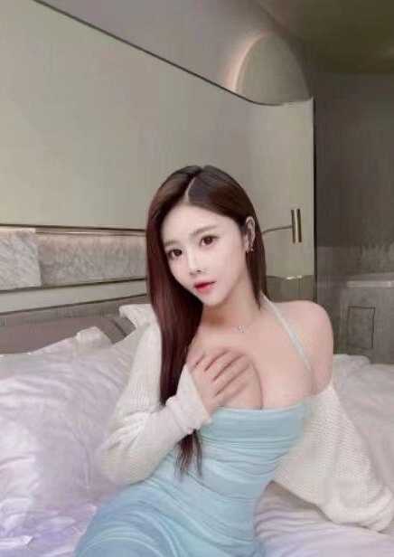 体验大奶蓉儿老师