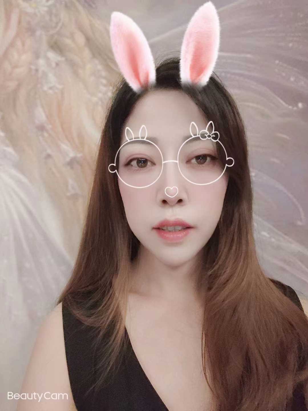 大腿肤白有肉感 玩的真带劲