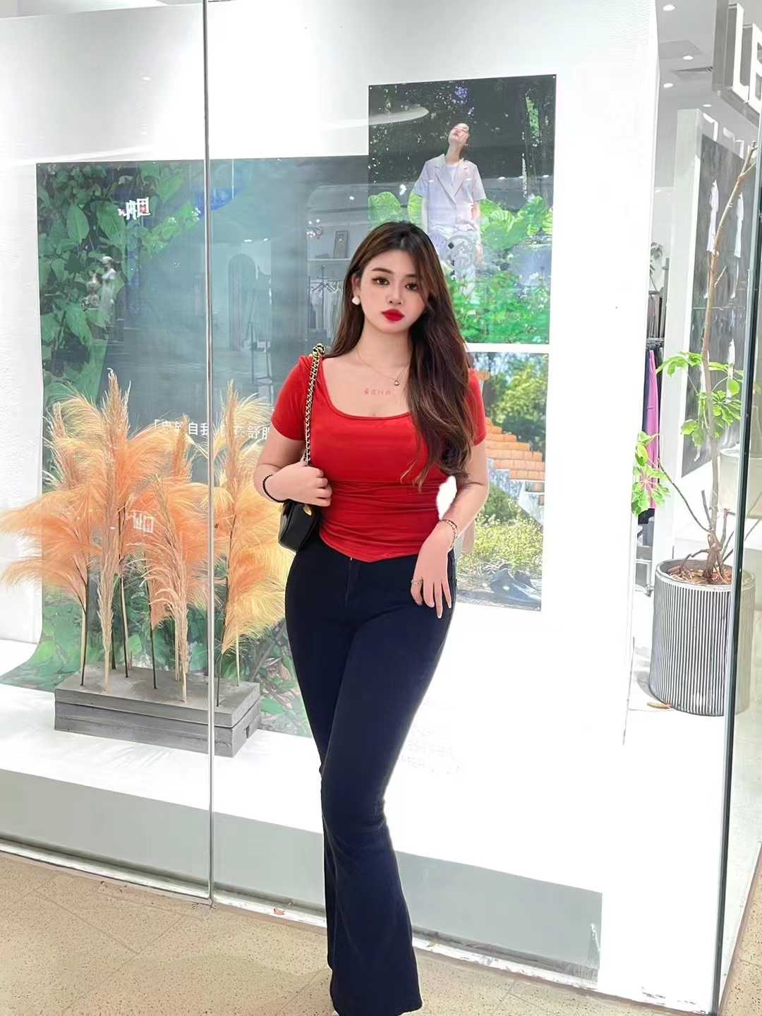 丰乳翘臀超棒小姐姐