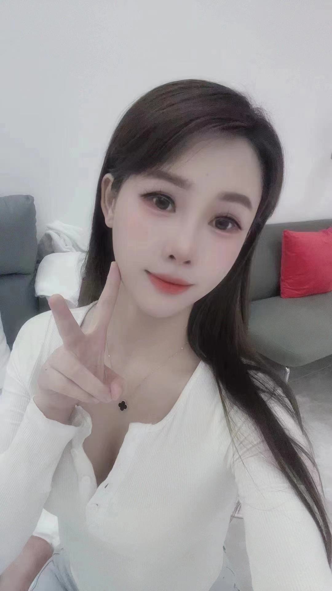 年轻颜正 第一眼看到她就被迷上