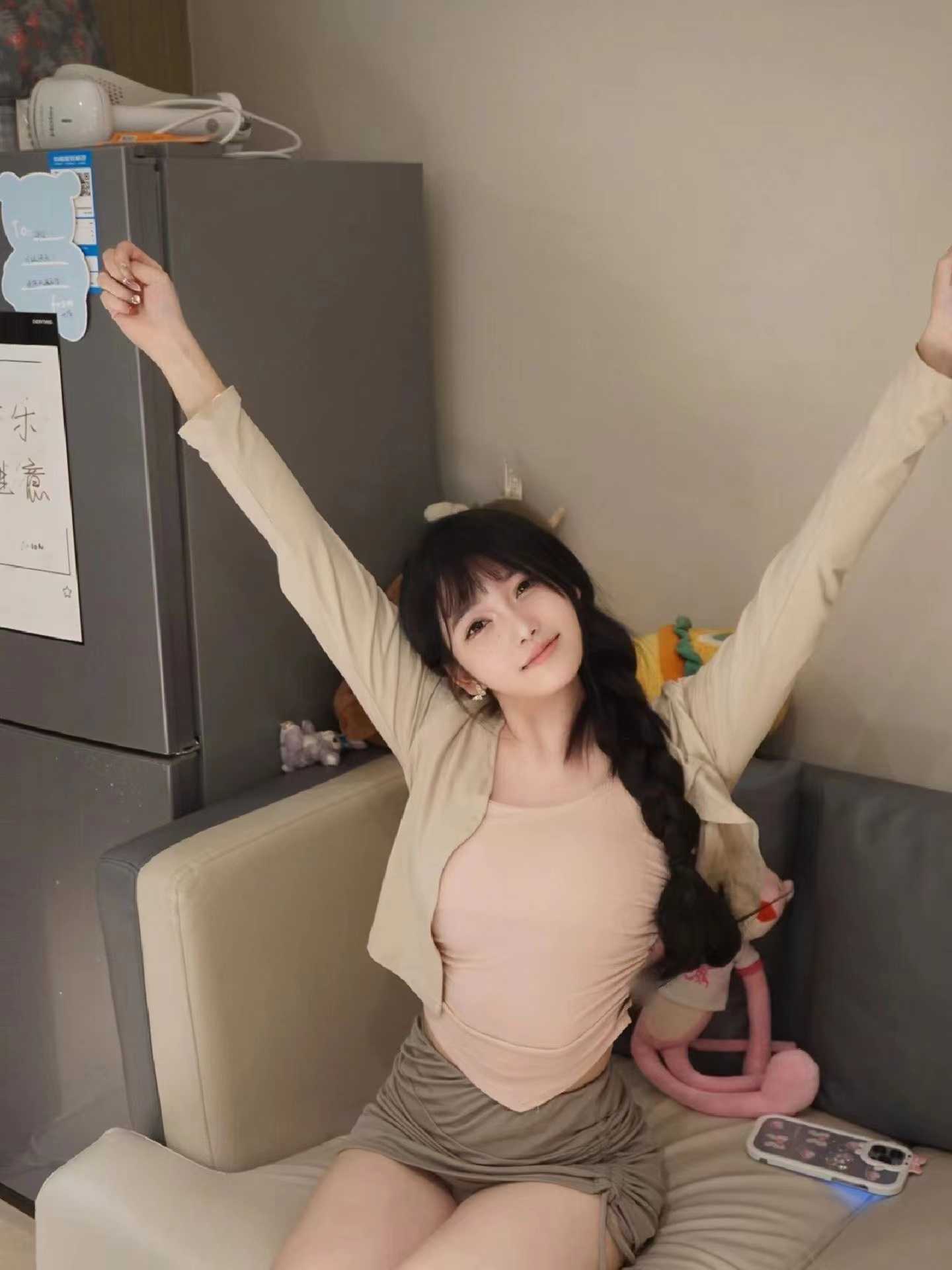 服务一流的漂亮小妹