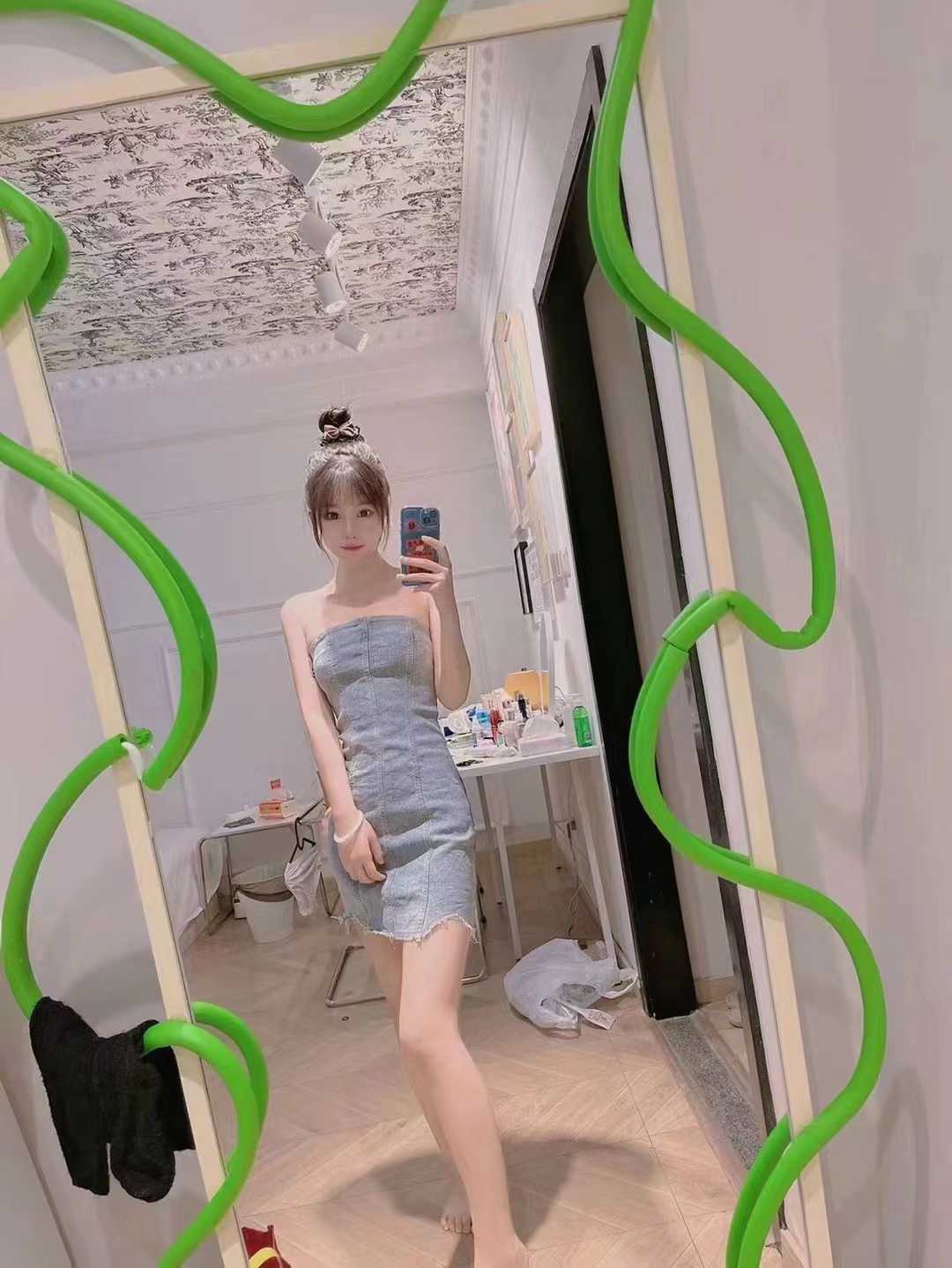 温婉小少妇曼妮