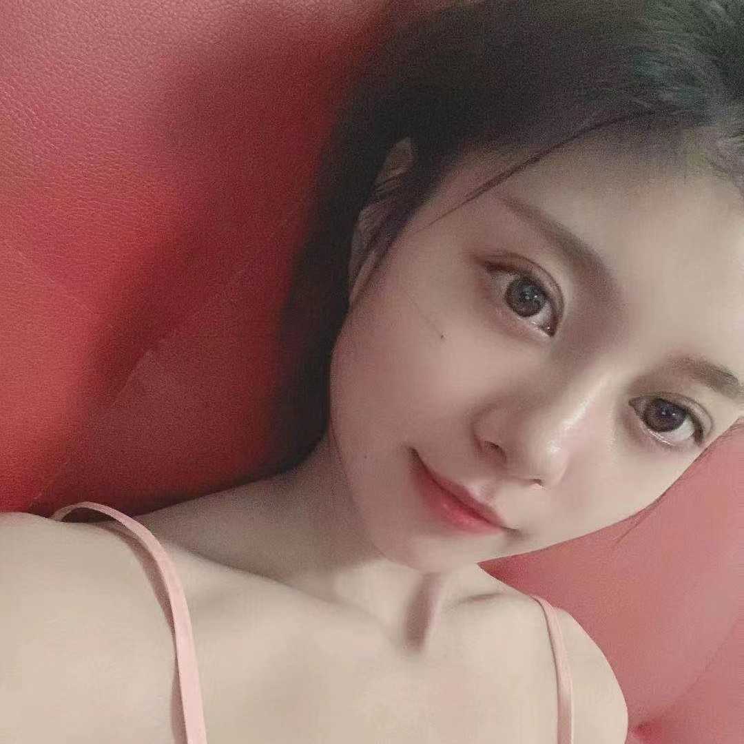 凹凸有致，性感多水