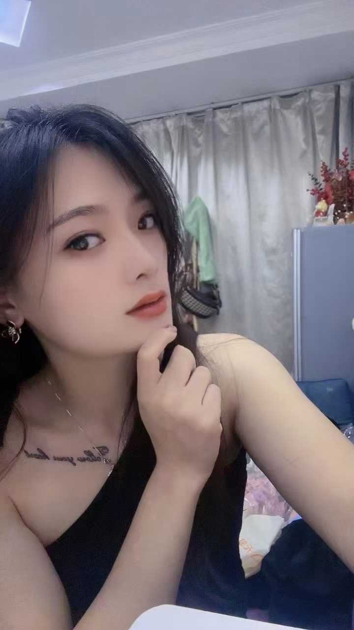 大胸粉鲍水多的妹妹