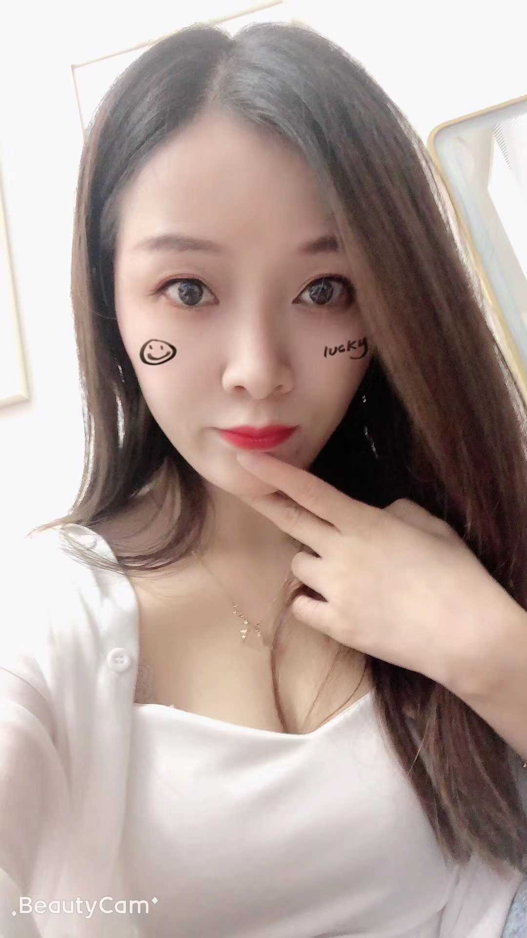 性价比超高的小姐姐