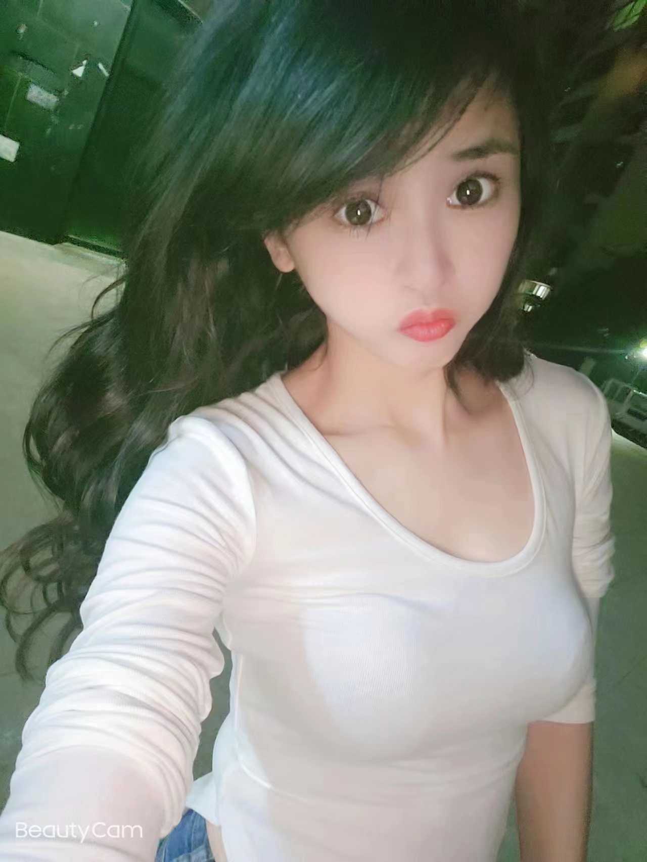 人漂亮年轻身材好