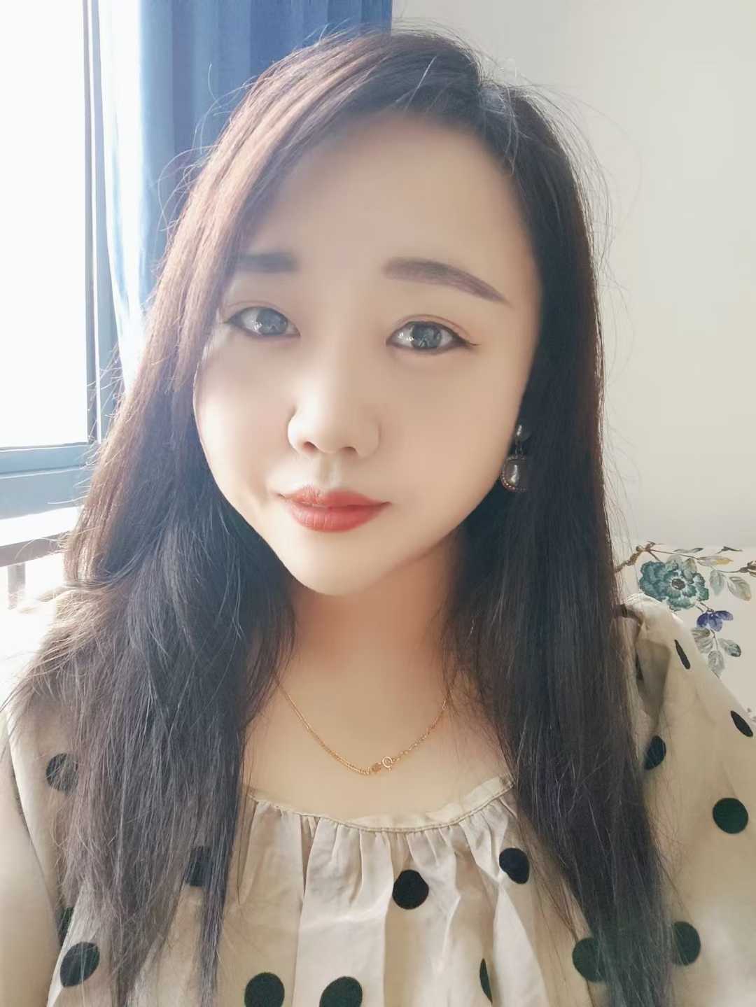 丰满大胸微胖妹子