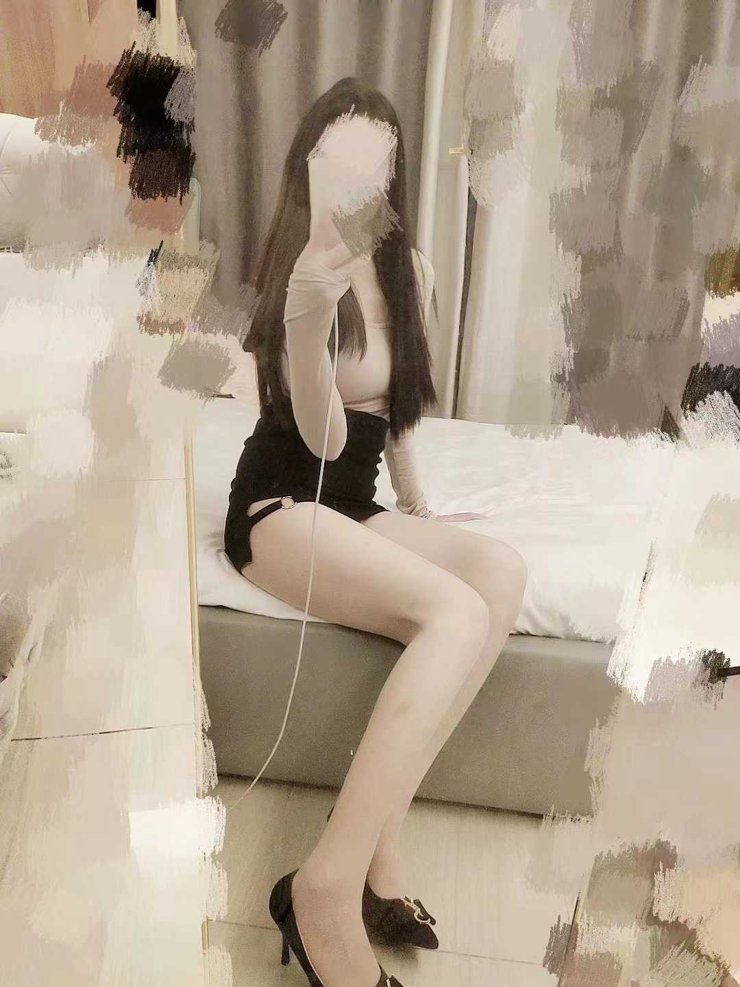 身材颜值超级棒的小姐姐