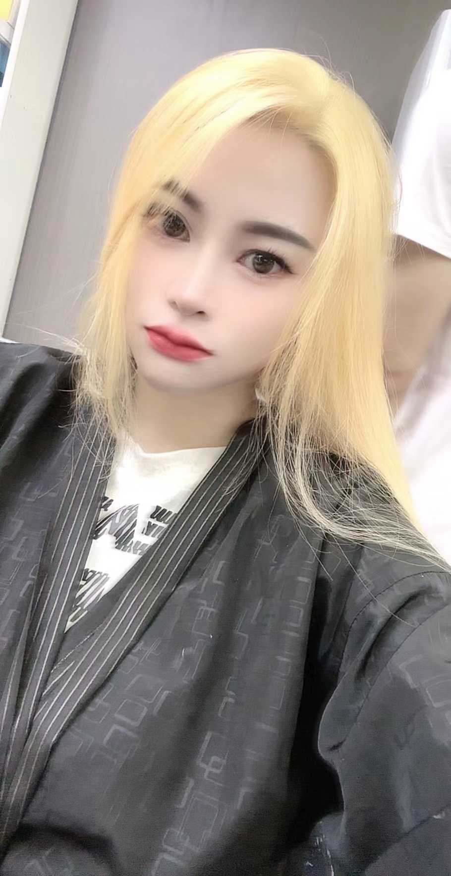 性感热情欲女金毛狮王