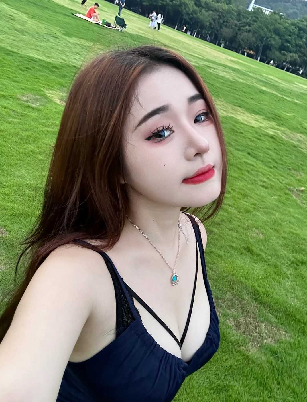 丰满多水的妹子