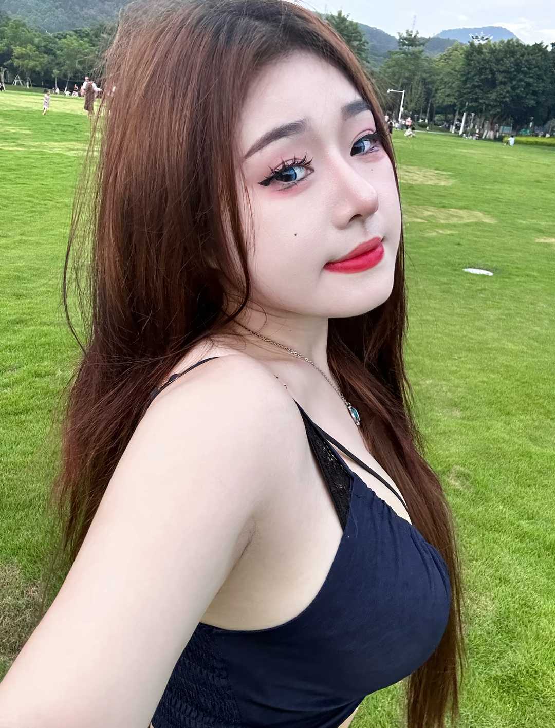 丰满多水的妹子