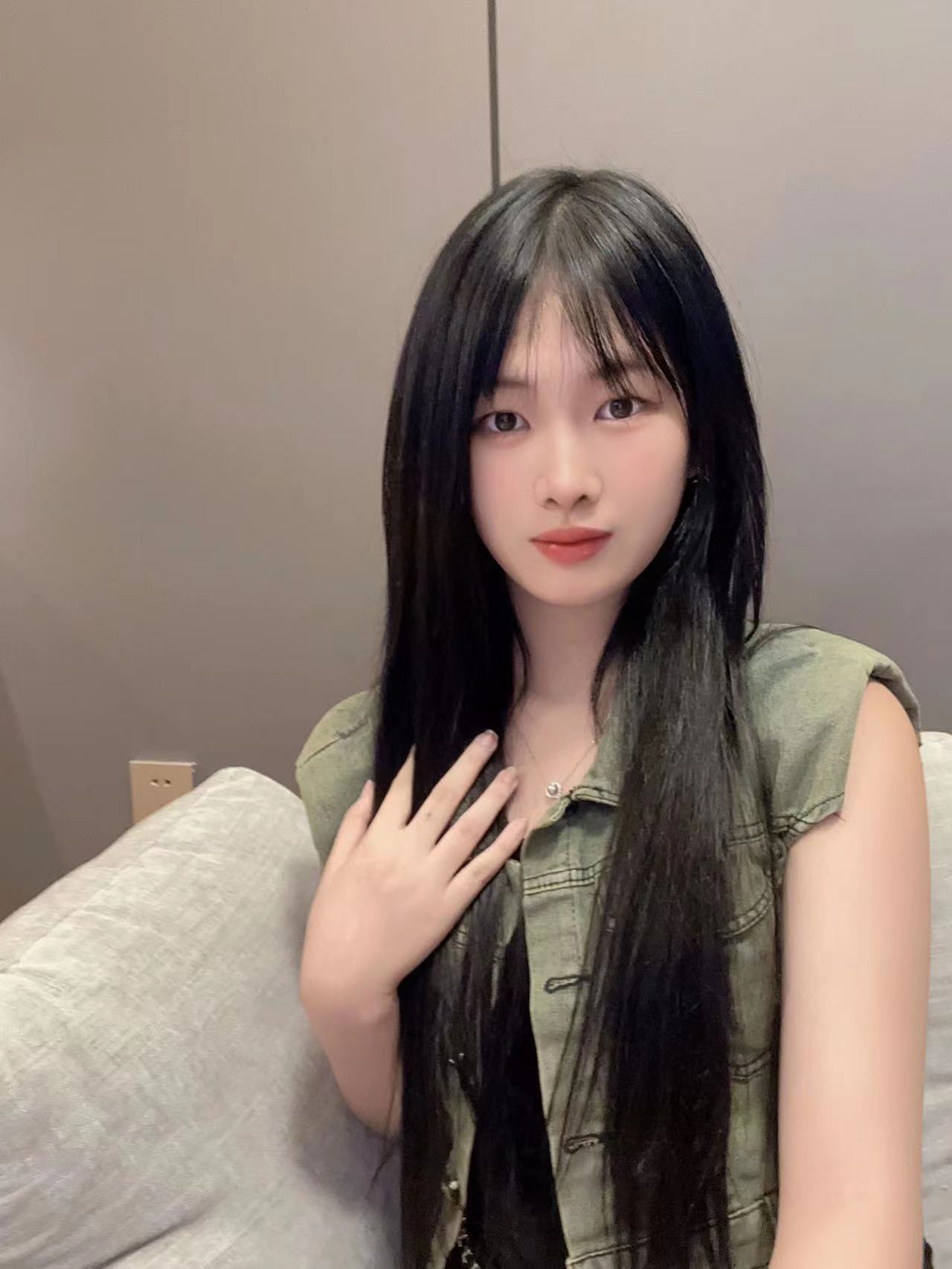 很漂亮的一位小姐姐