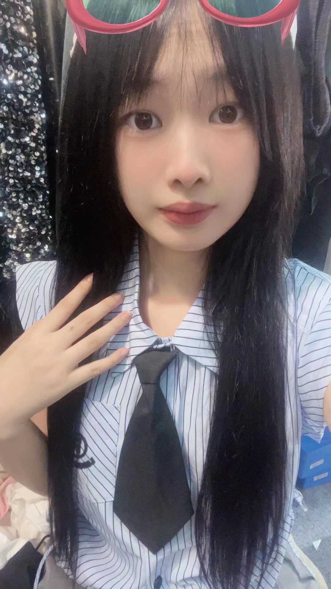 很漂亮的一位小姐姐