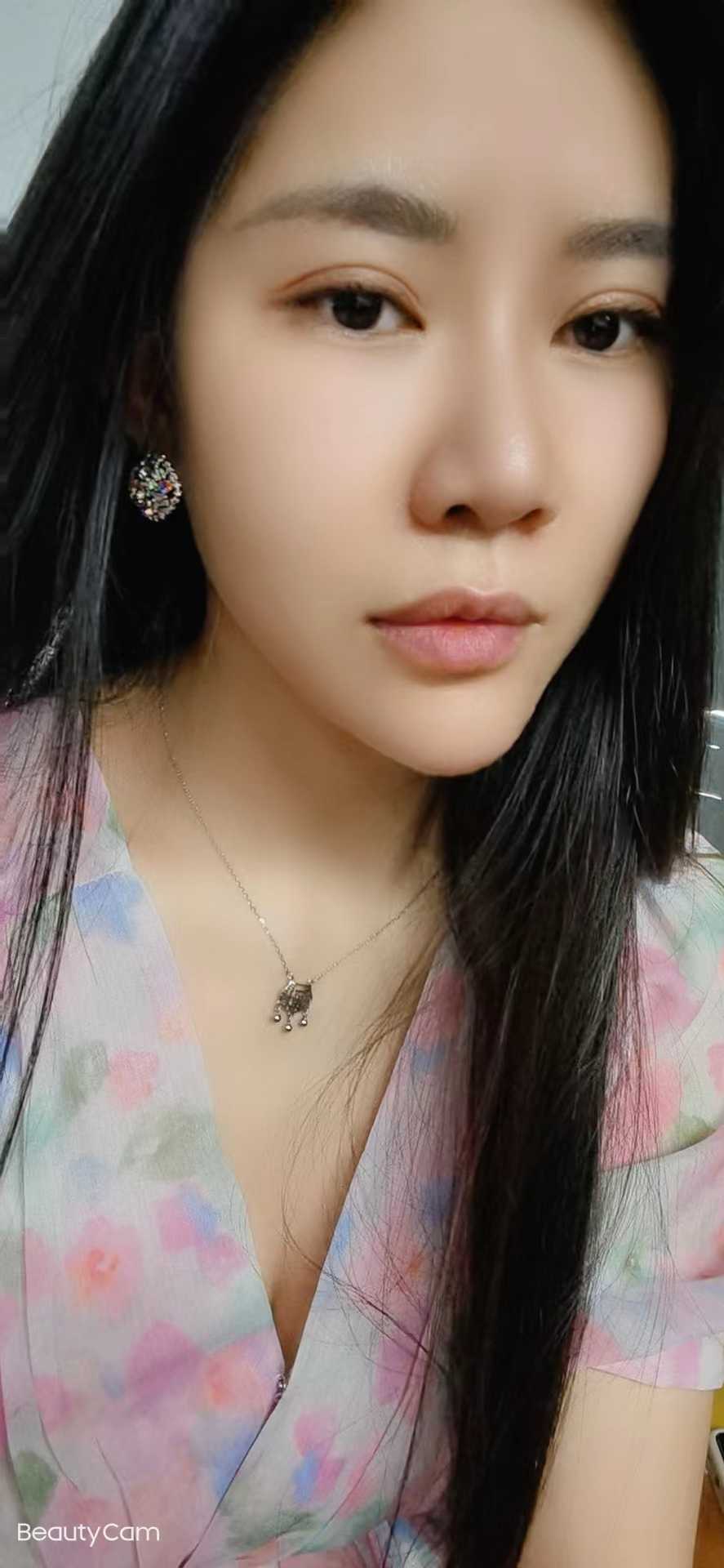 凹凸有型胸又大，爱了爱了