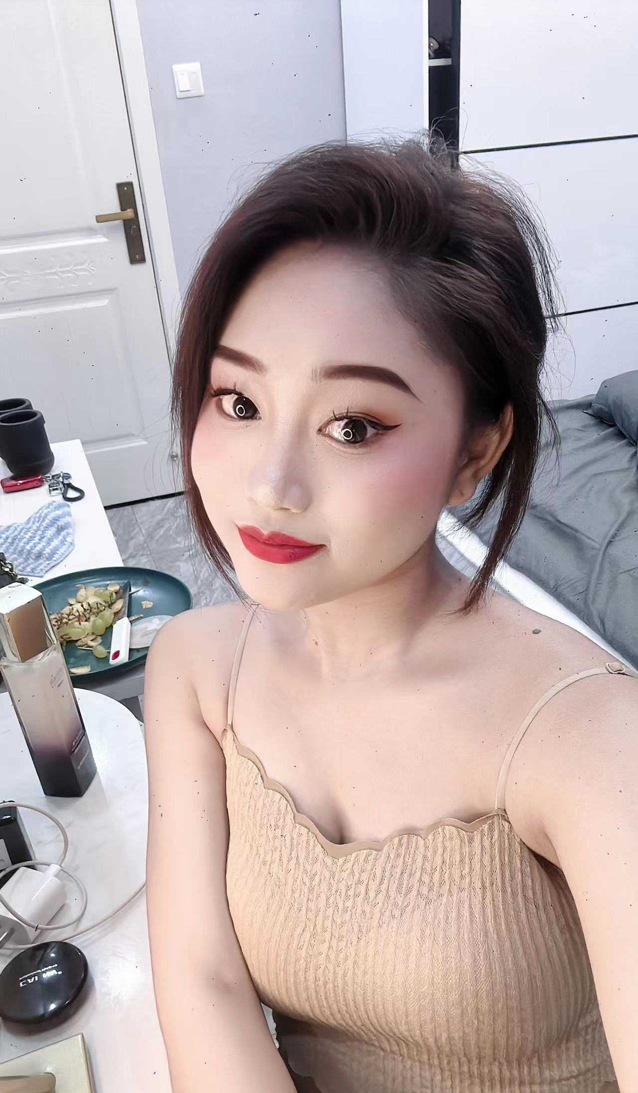 漂亮小姐姐服务到位身材诱人