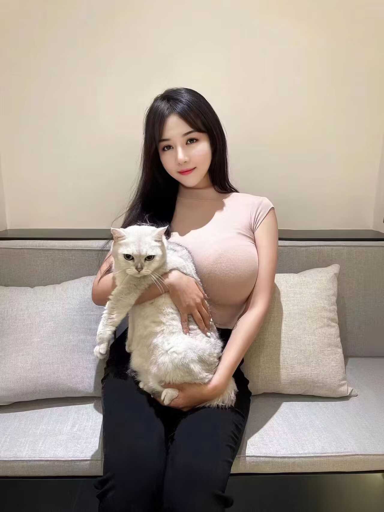 天河极品大波妹