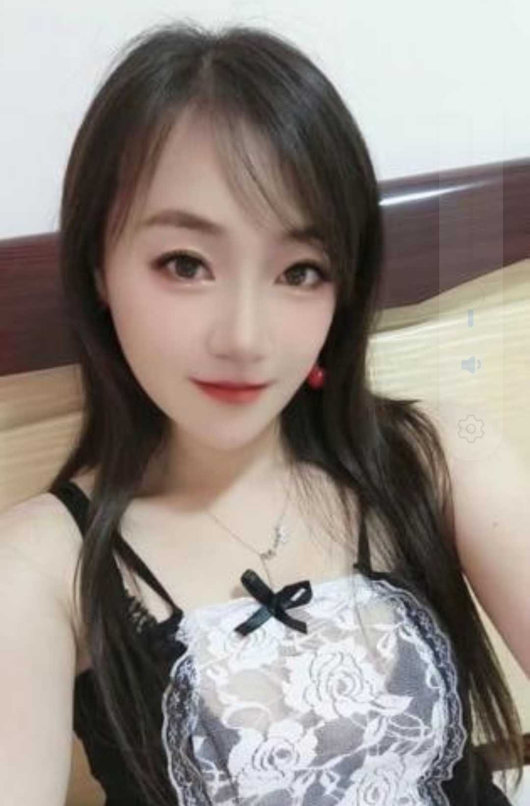 东北大妞的性格，热情健谈。个子蛮好高的