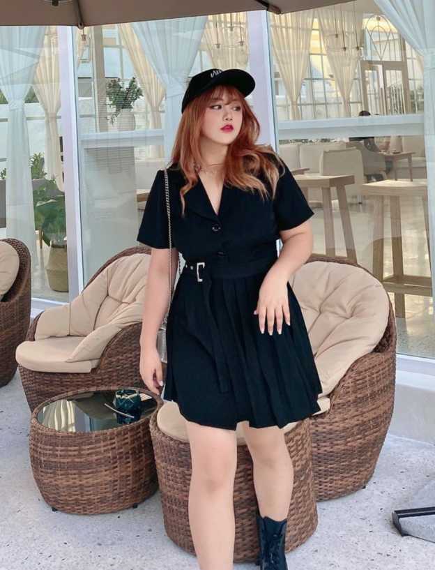 分享一个丰满大胸妹