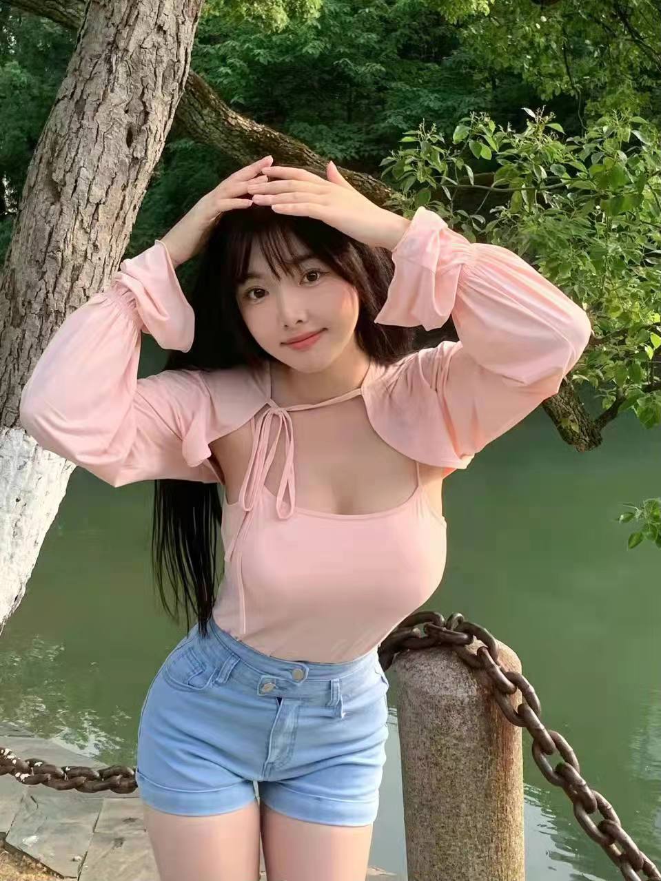 年轻漂亮的妹子