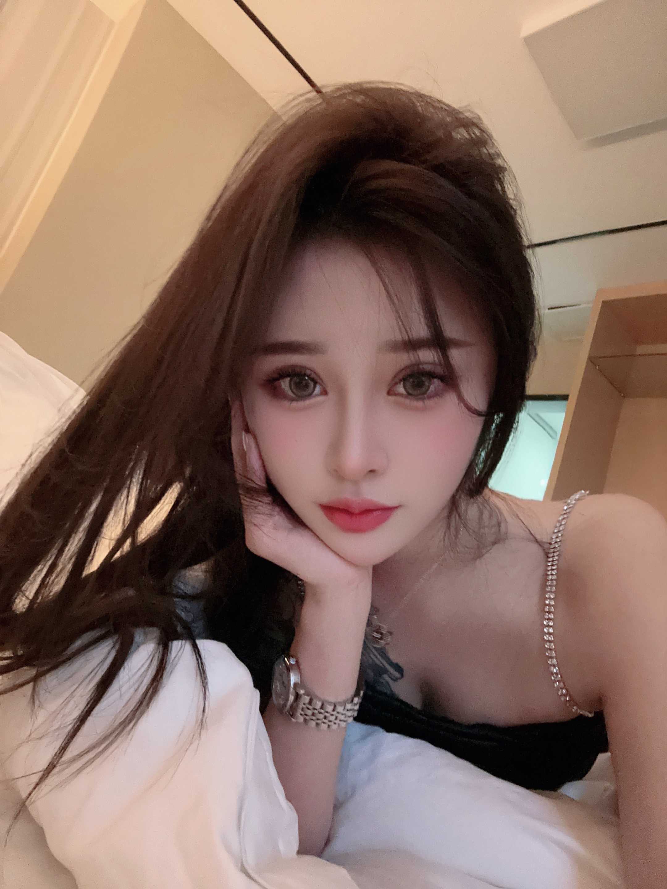 妹子身材颜值都很棒