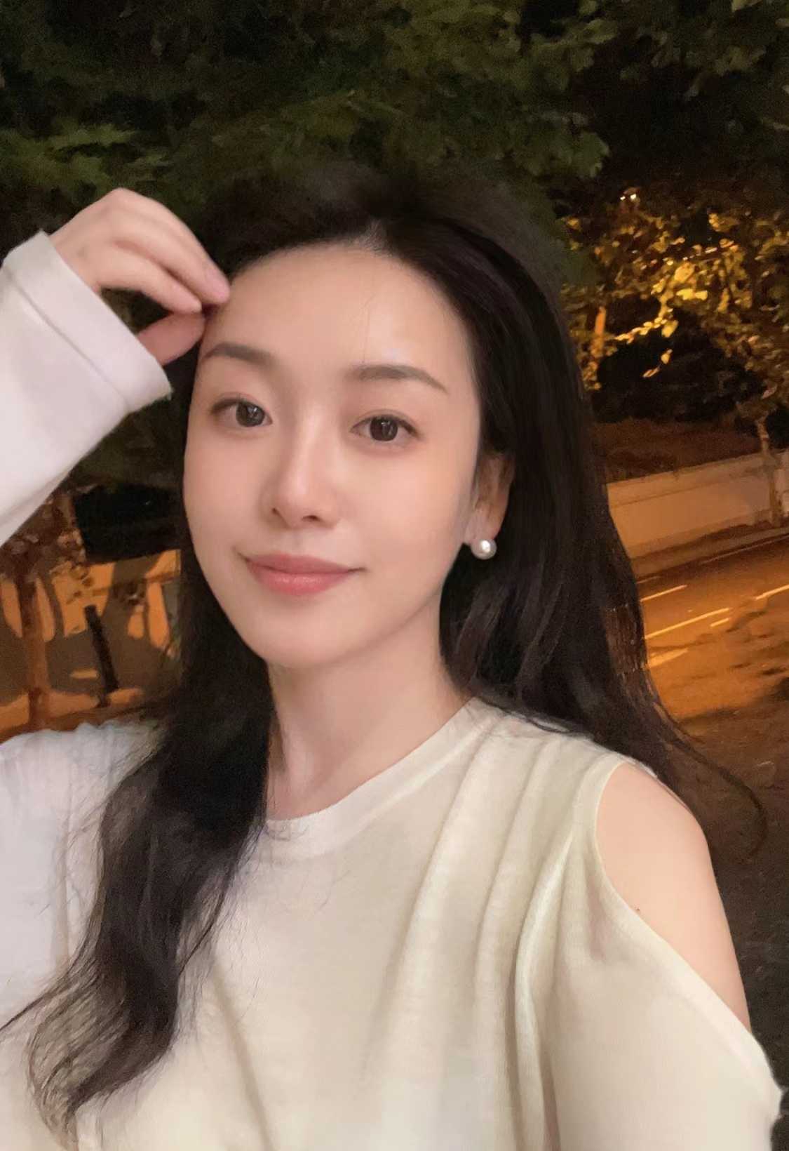 银海区兼职美甲店老板娘