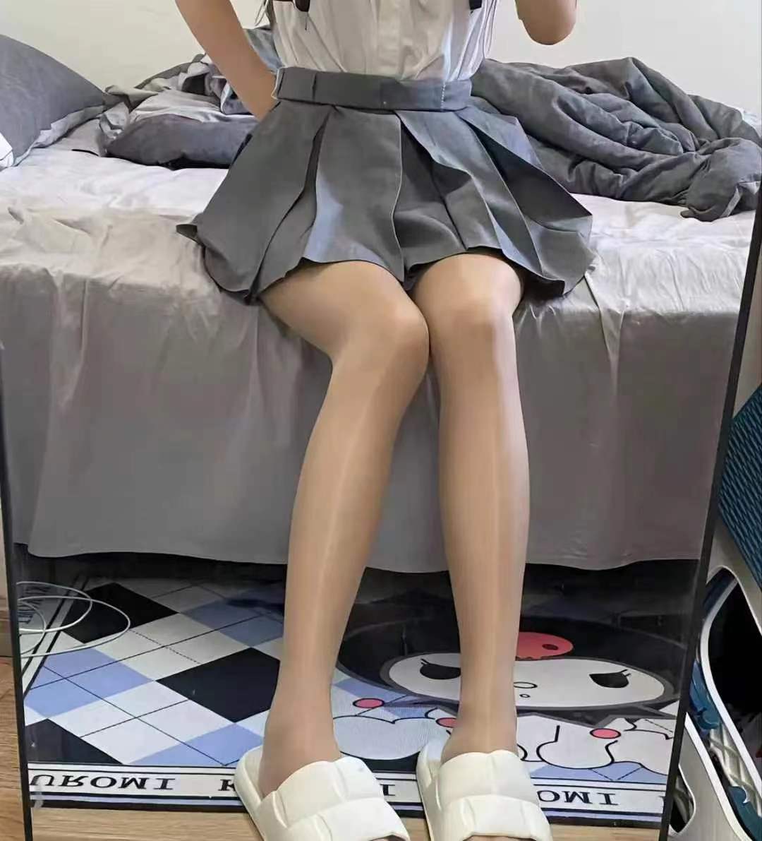 一阵活塞运动后伴随着妹妹轻吟声释放