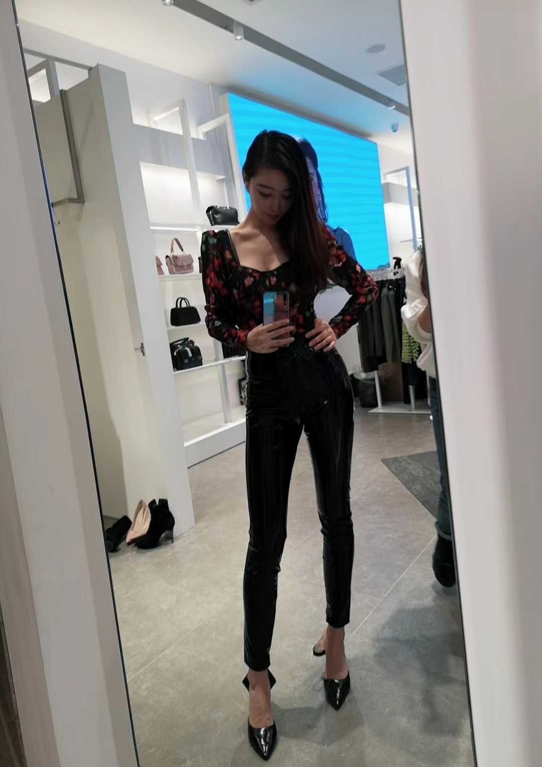 性感美女超级值得