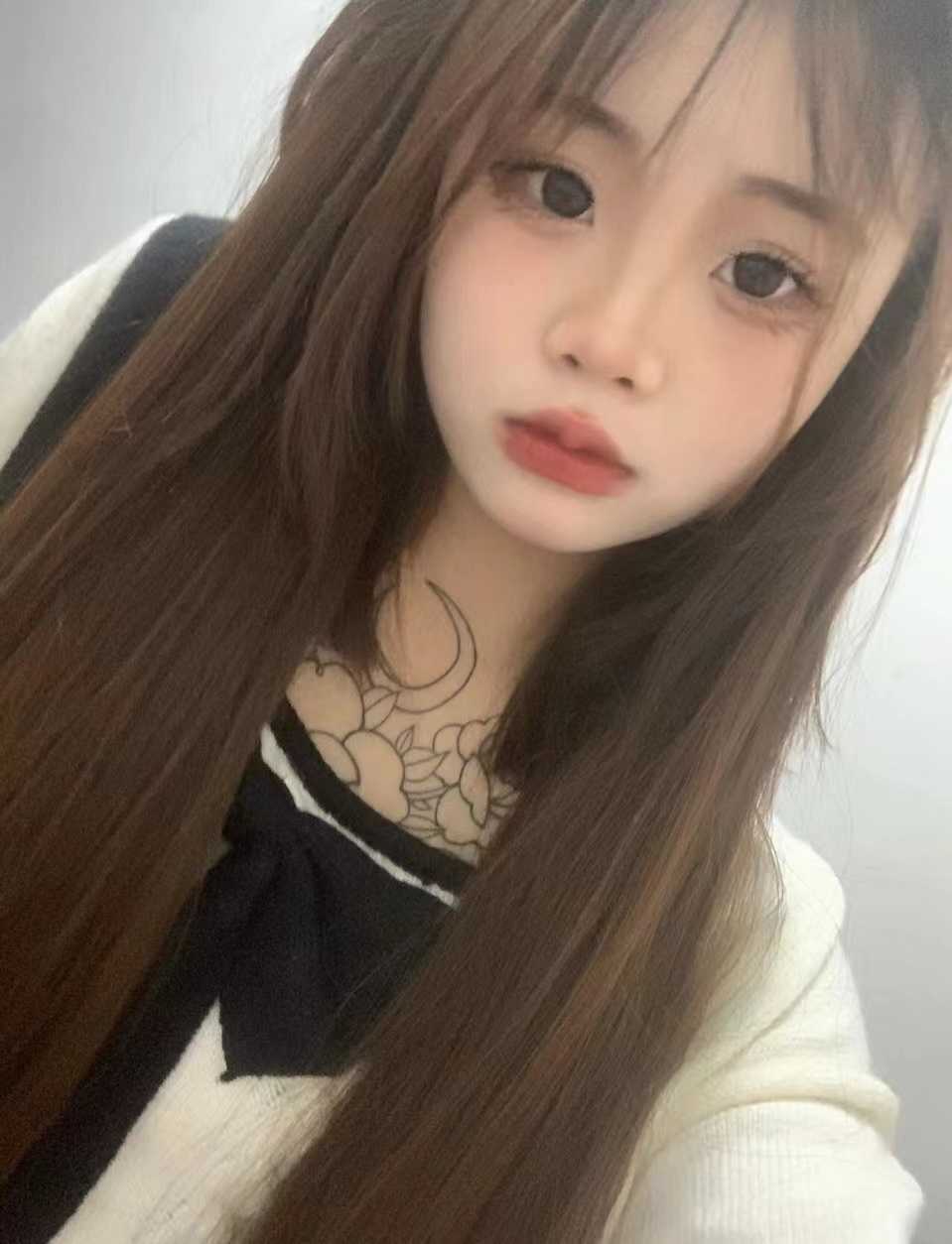 服务很认真，漂亮粉嫩