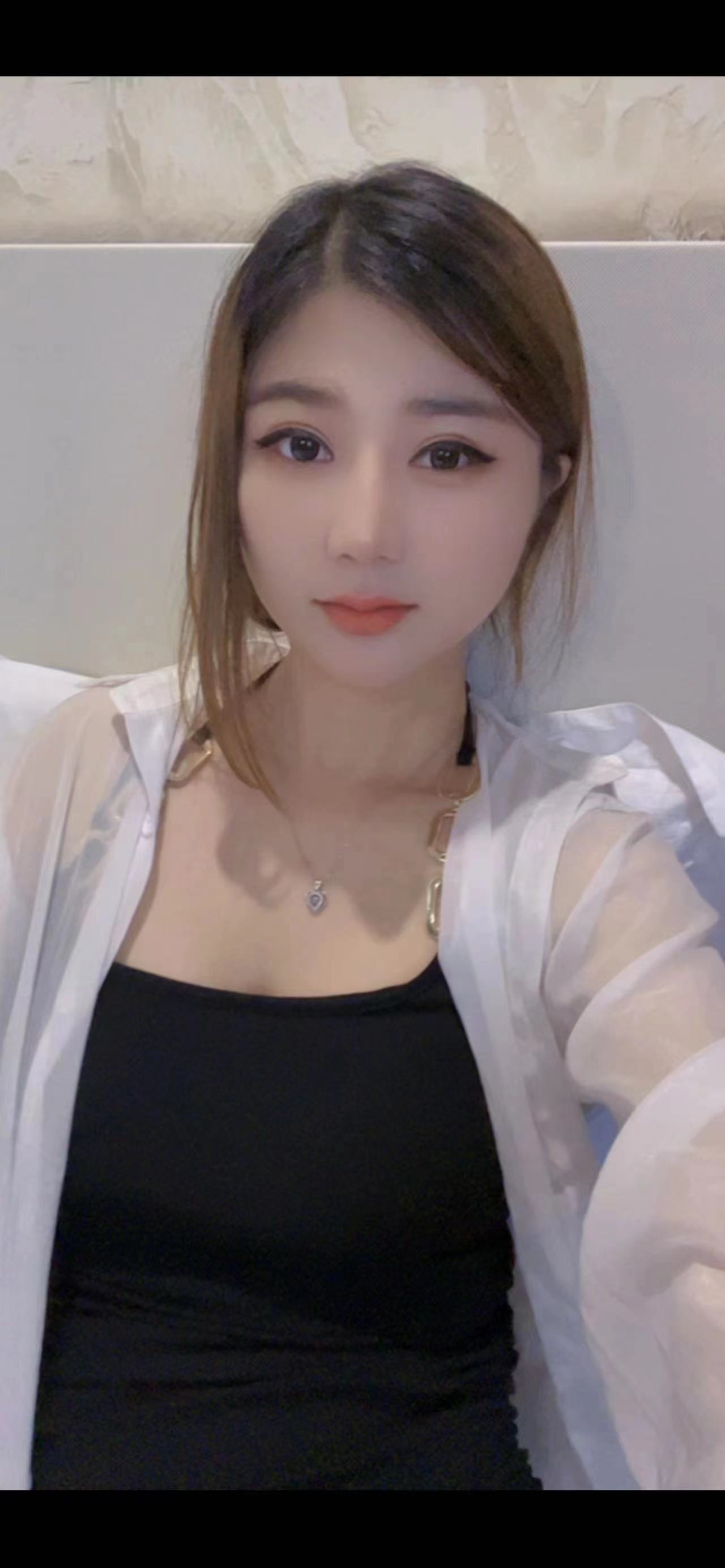 三点粉B紧会夹水多