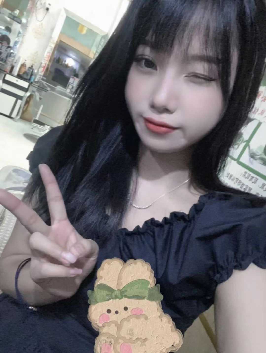 漂亮性感的小妹妹
