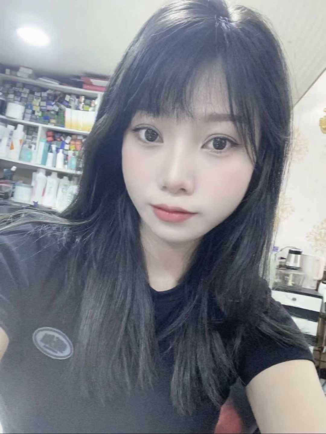 漂亮性感的小妹妹