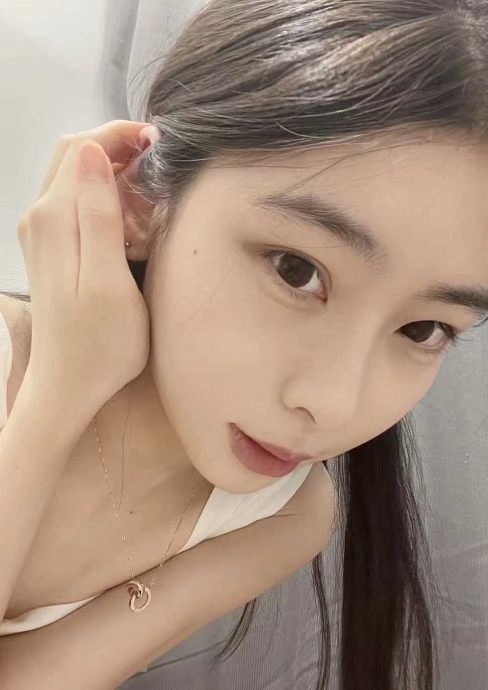 可以把小妹妹抱起来那种感觉，超爽