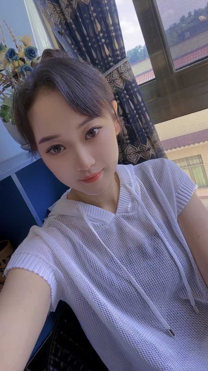 颜值不错的小姐姐