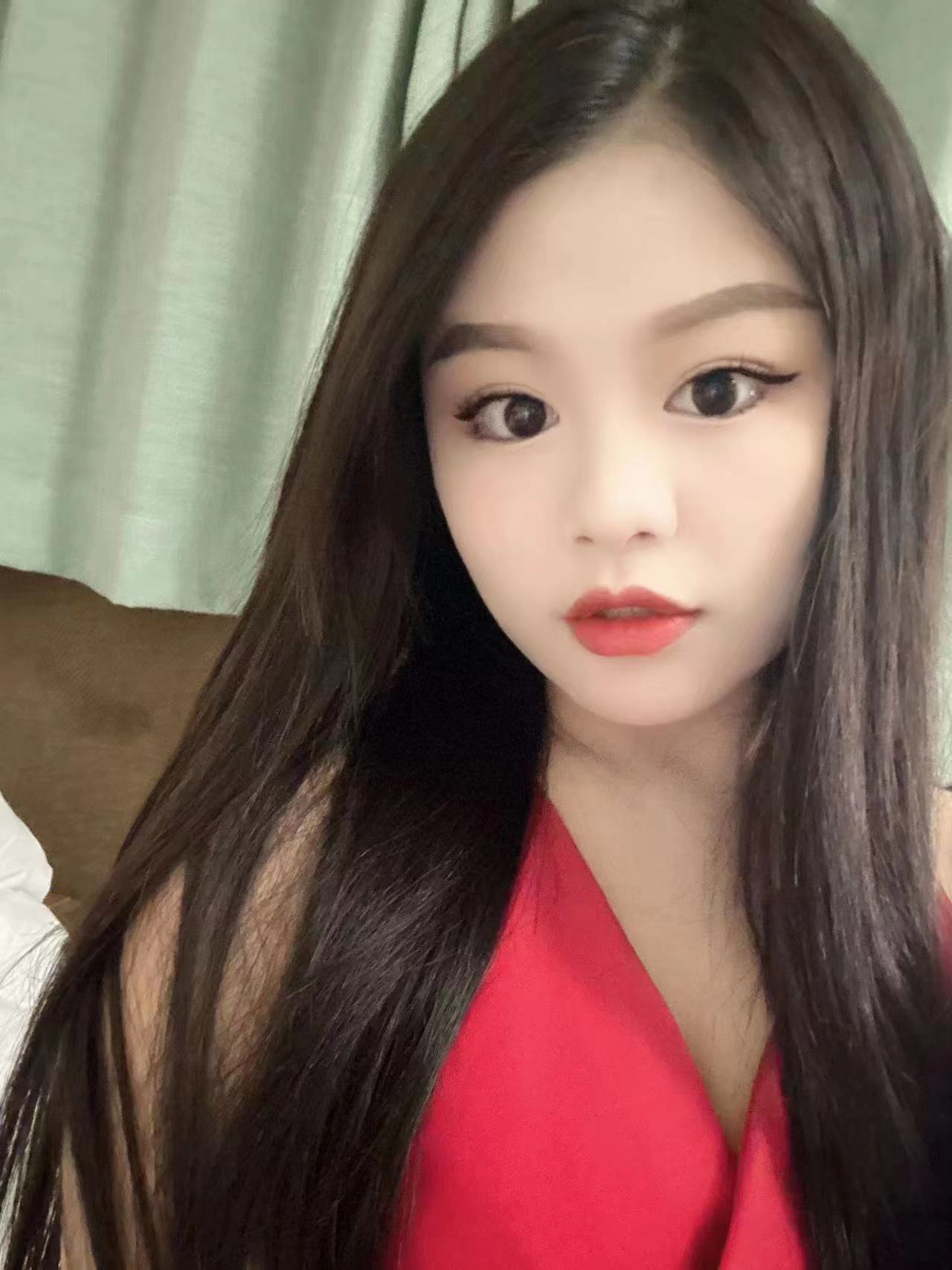 翘臀粉嫩小妹儿