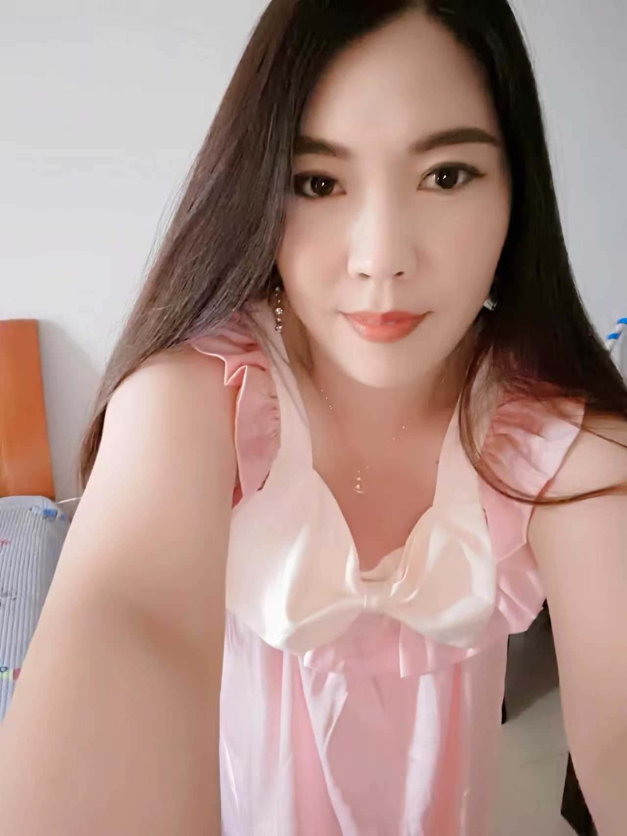 技术一流的妖娆少妇