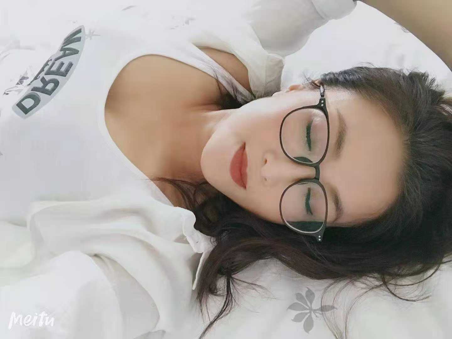 青山湖极品少妇白洁大奶