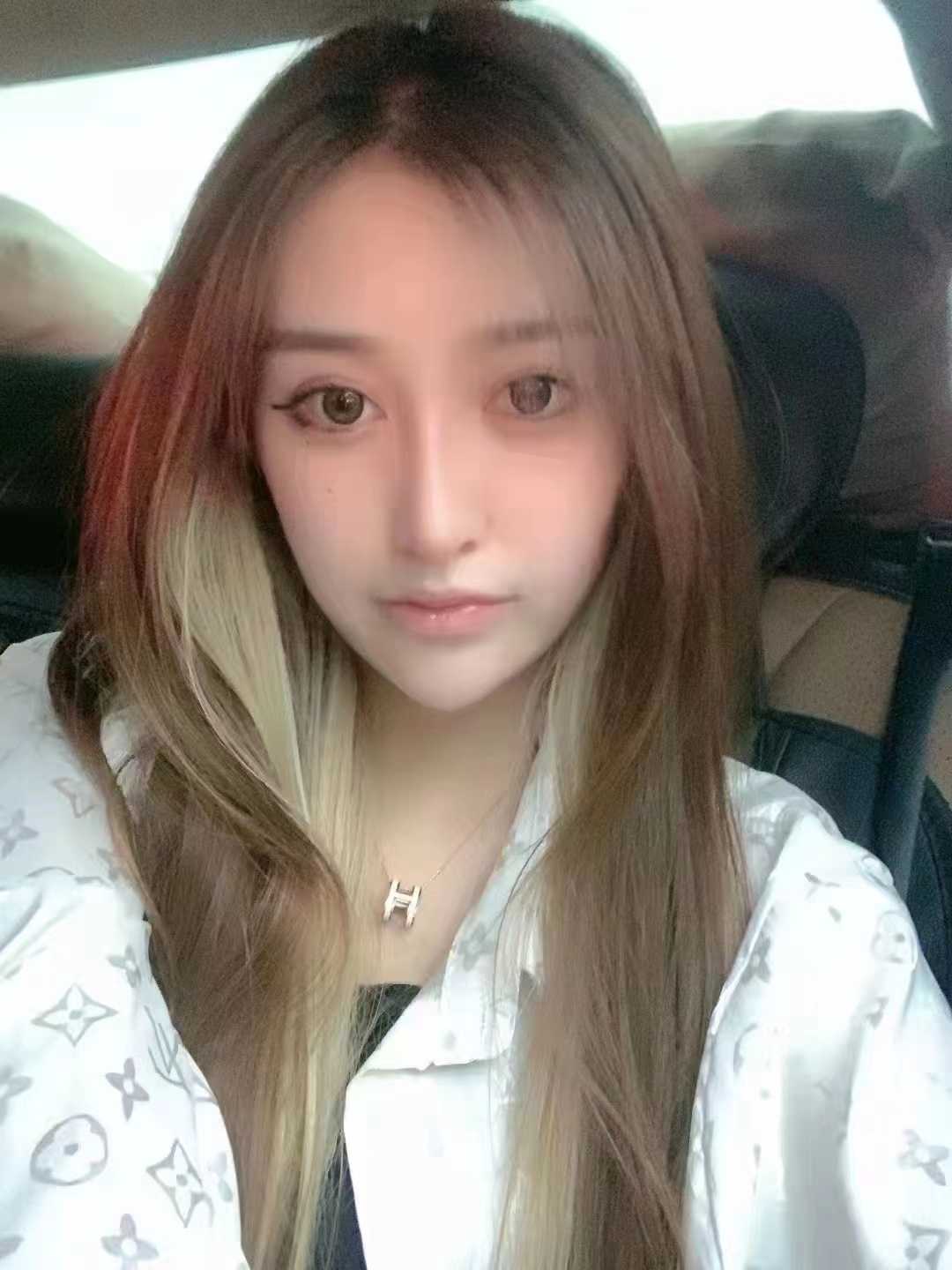 金发美女，温柔舒服