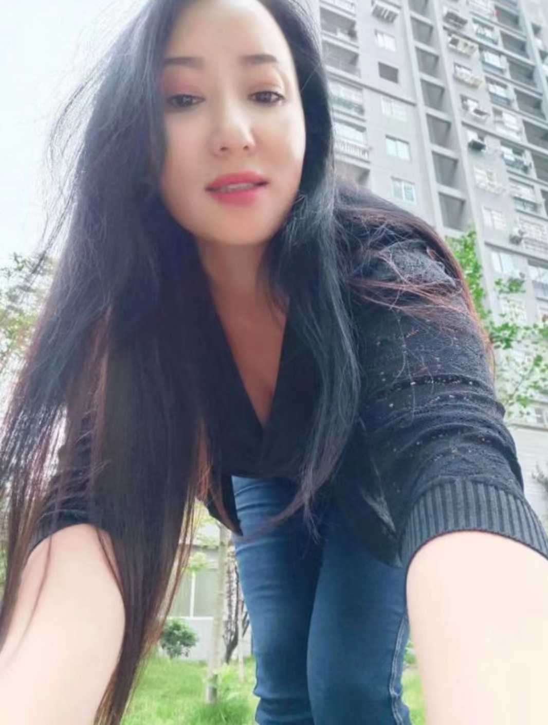 丰满大胸服务控熟女