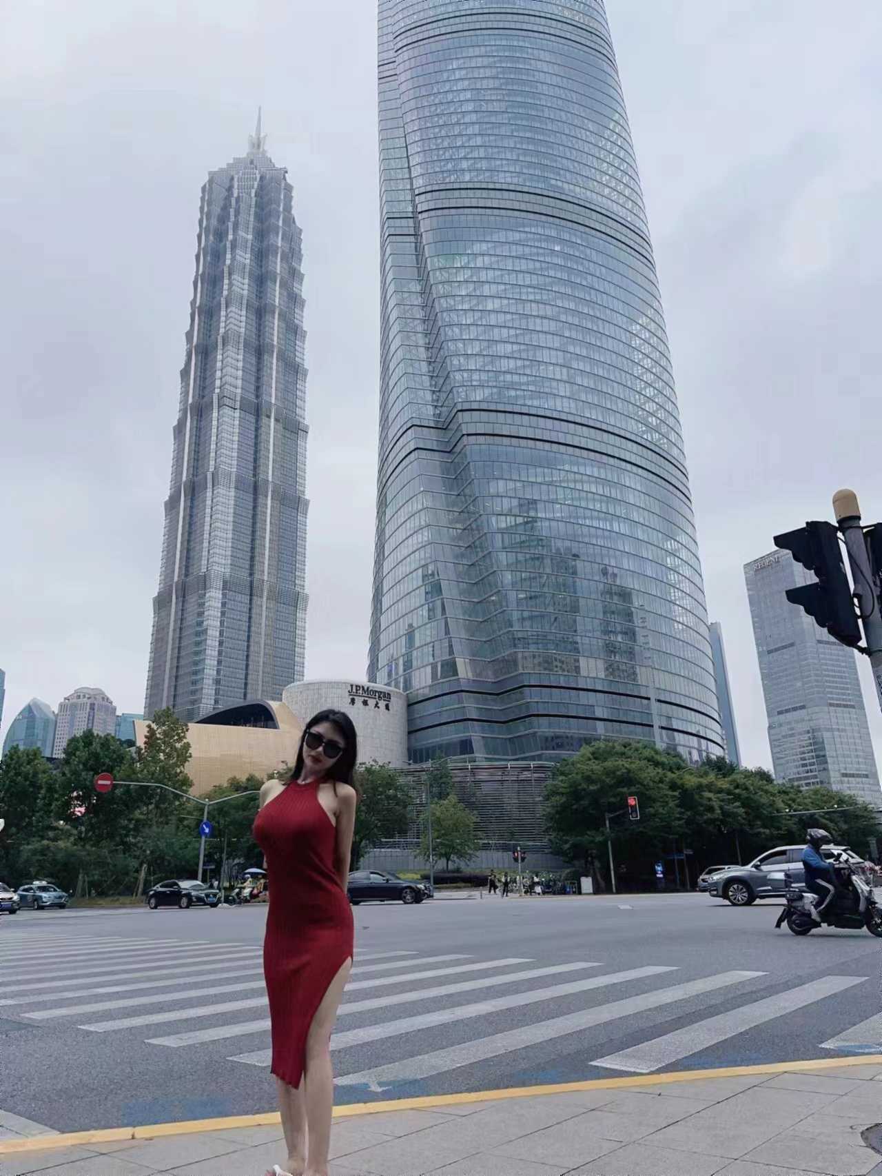 兼职性感大胸尤物